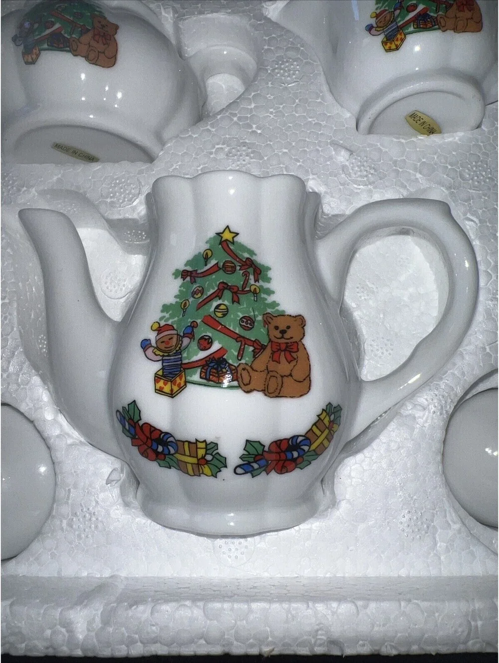 Dillard's Trimmings 25 pc CHRISTMAS TREE Porcelain MINI MINIATURE TEA SET EUC
